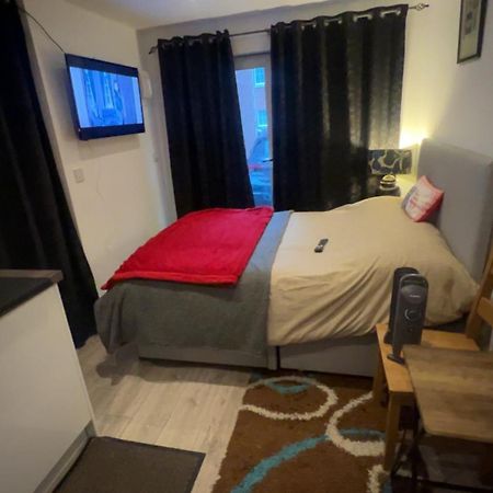 Cozy Small Studio Peterborough Luaran gambar